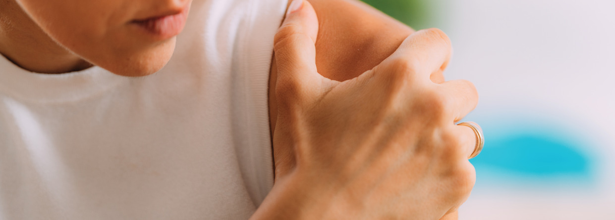 Frozen Shoulder: Causes, Diagnosis, and Treatment